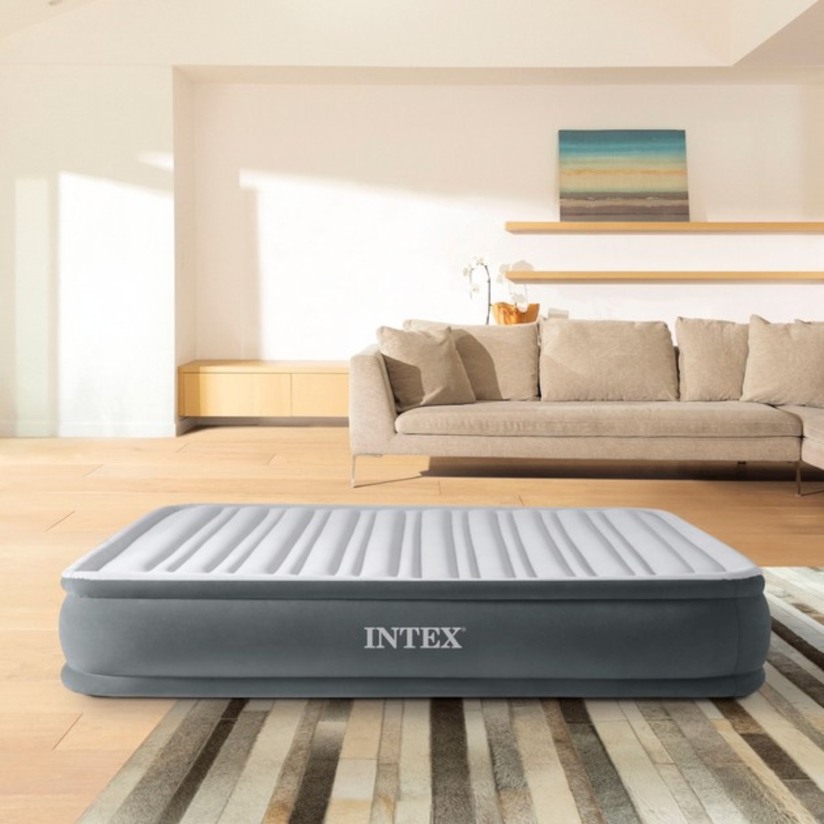 Матрац надувний Intex з електронасосом 191 x 137 x 33 см (67768)