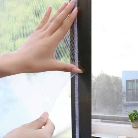 Москітна сітка на вікно c самоклеючою кріпильною стрічкою Mosquito Net 130 х 150 см (369 CW)